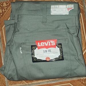 Levi's Men's Slim Fit Khaki Chinos